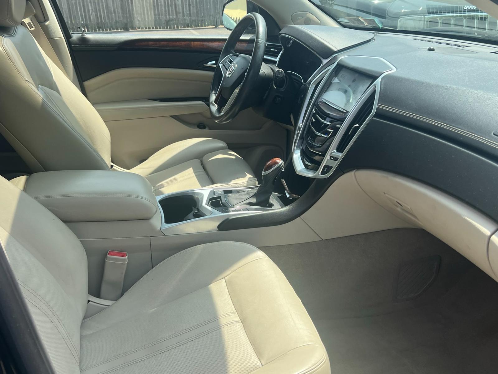 2013 BLACK /Beige leather Cadillac SRX (3GYFNGE37DS) , located at 1018 Brunswick Ave, Trenton, NJ, 08638, (609) 989-0900, 40.240086, -74.748085 - Can you say "Brand New" because that is exactly what this vehicle is.. Brand new in every way with only 29k Miles on it!! A must see in every way! - Photo #24
